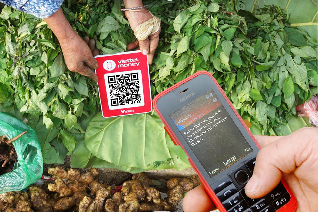 Cụ già cũng mua được con cá, mớ rau bằng tin nhắn